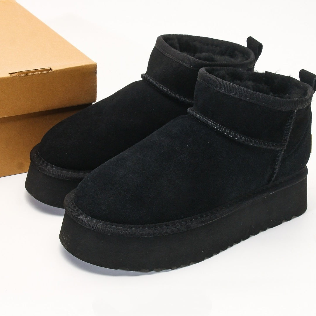 UGG Classic Ultra Mini Boot - Black